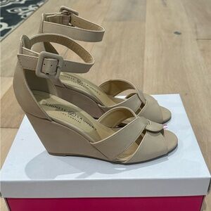 Women’s wedge sandals - NEW in box!